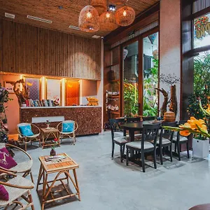  Apartment Mtr &